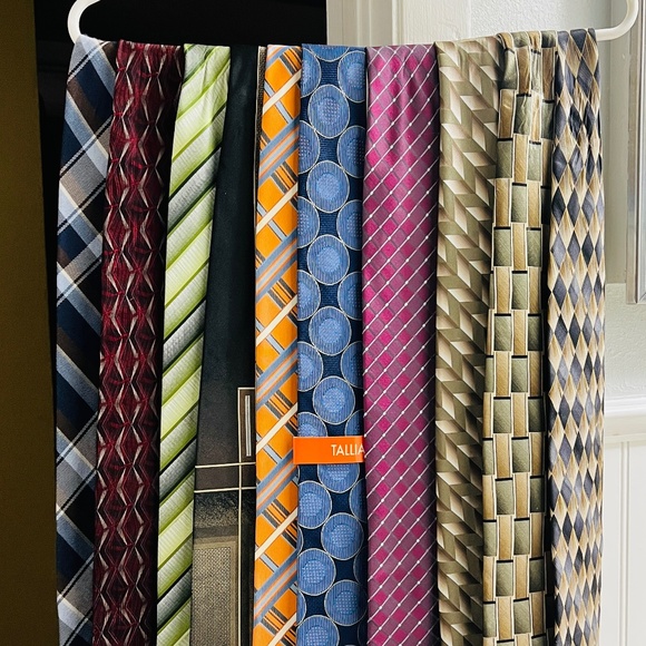 Mens ties { 10 } - Picture 1 of 7